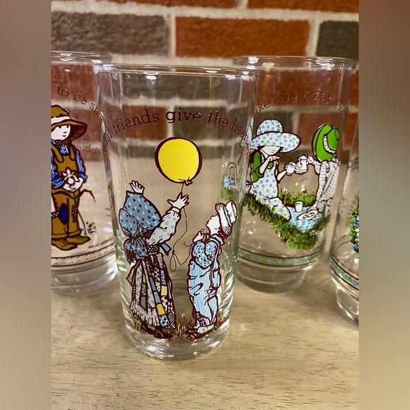 Set of 4 Vintage Holly Hobbie "Happy Talk" Drinking Glasses Coca Cola 1 American - Picture 2 of 16